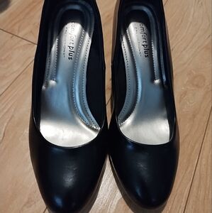 Women’s Black Pumps Heels Comfort Plus By: Predictions Size 6 W